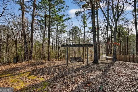 Exterior - 104 Bridlewood Dr, Lagrange, GA 30240 photo 4 of 5