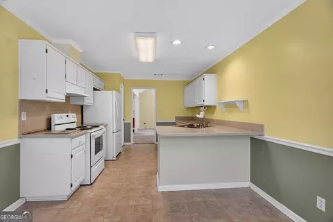 Entry Way - 104 Bridlewood Dr, Lagrange, GA 30240 photo 1 of 1