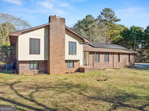 588 Estatohe Cir, Toccoa, GA 30577