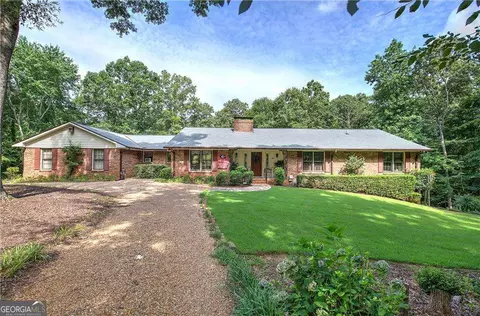 111 Tanglewood Dr, Cartersville, GA 30120