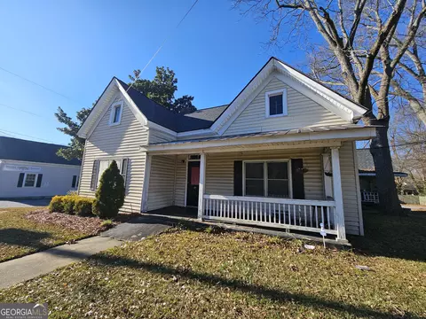 160 N Broad St, Winder, GA 30680