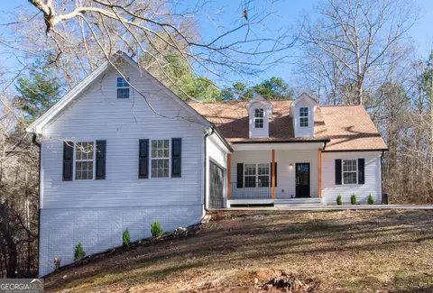 100 Rudders Xing, Newnan, GA 30263