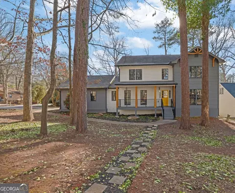 5147 Rocky Run Dr, Stone Mountain, GA 30088