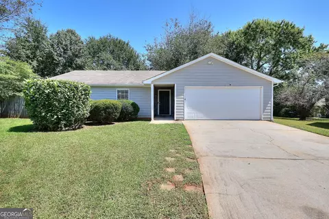 865 Oakhill Ct, Stone Mountain, GA 30088