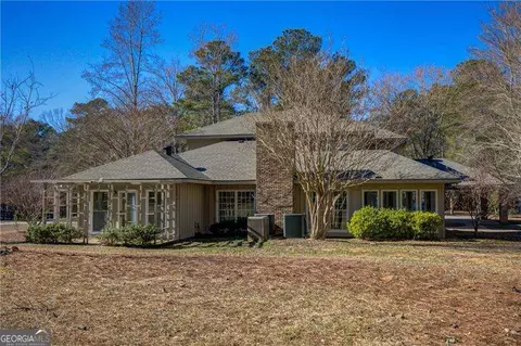 Exterior - 142 Carr Rd, Lagrange, GA 30241 photo 5 of 28