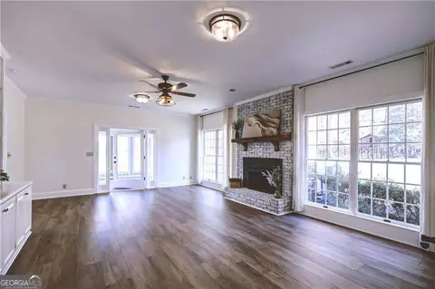 Living - 142 Carr Rd, Lagrange, GA 30241 photo 3 of 9
