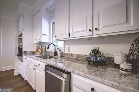 Kitchen - 142 Carr Rd, Lagrange, GA 30241 photo 6 of 6