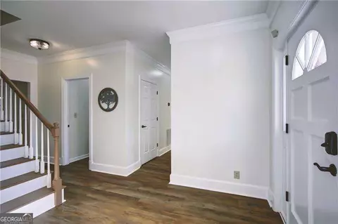 Entry Way - 142 Carr Rd, Lagrange, GA 30241 photo 2 of 5
