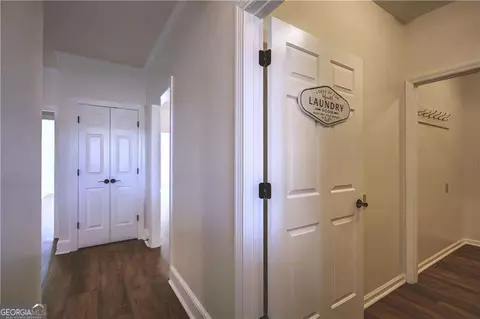 Entry Way - 142 Carr Rd, Lagrange, GA 30241 photo 5 of 5