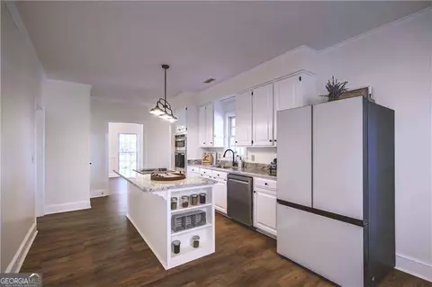 Kitchen - 142 Carr Rd, Lagrange, GA 30241 photo 5 of 6