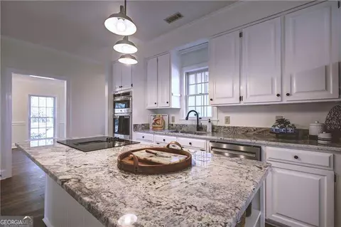 Kitchen - 142 Carr Rd, Lagrange, GA 30241 photo 4 of 6