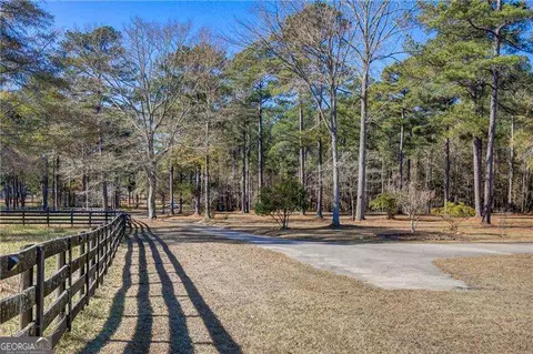 Exterior - 142 Carr Rd, Lagrange, GA 30241 photo 23 of 28