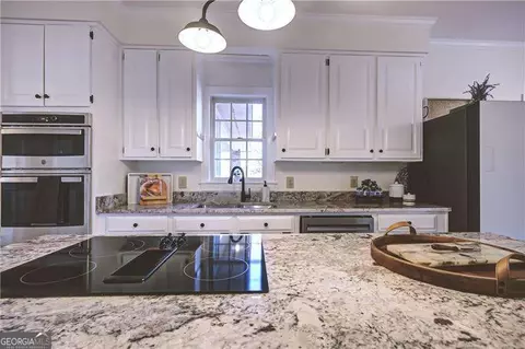 Kitchen - 142 Carr Rd, Lagrange, GA 30241 photo 2 of 6