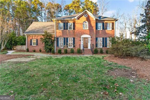 140 Derby Forest Ct, Roswell, GA 30076