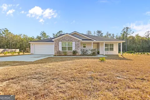 755 Bluff Rd, Jesup, GA 31545