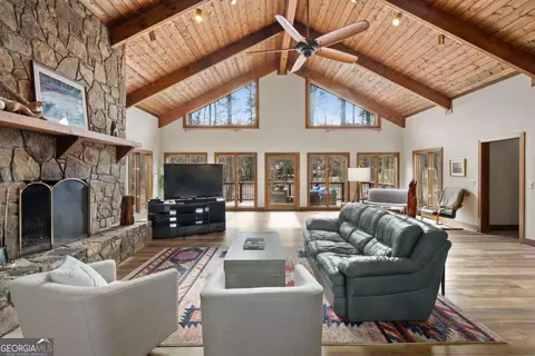 45 Stone Creek Trl, Alpharetta, GA 30004