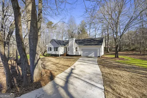 1142 Lavista Dr, Monroe, GA 30655