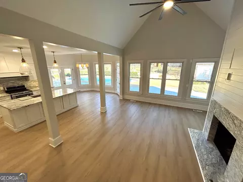 Living - 114 Red Oak Trl, Lagrange, GA 30240 photo 4 of 9