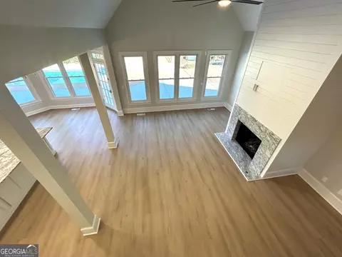 Living - 114 Red Oak Trl, Lagrange, GA 30240 photo 7 of 9