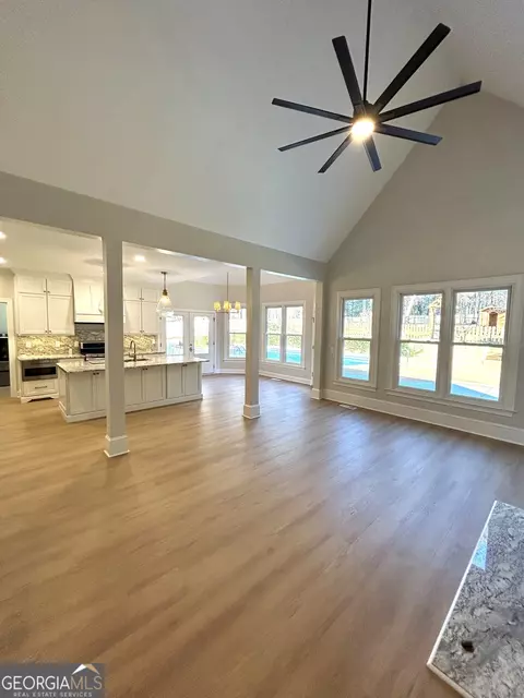 Living - 114 Red Oak Trl, Lagrange, GA 30240 photo 2 of 9