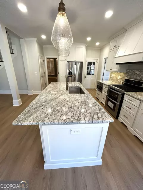 Kitchen - 114 Red Oak Trl, Lagrange, GA 30240 photo 7 of 8