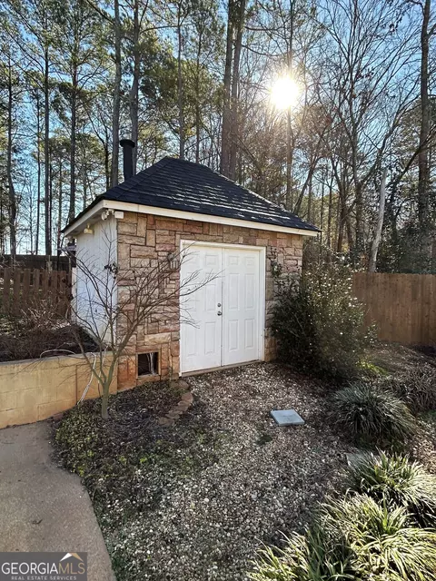Exterior - 114 Red Oak Trl, Lagrange, GA 30240 photo 7 of 21