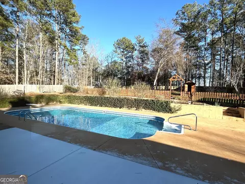 Exterior - 114 Red Oak Trl, Lagrange, GA 30240 photo 15 of 21