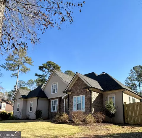 Exterior - 114 Red Oak Trl, Lagrange, GA 30240 photo 2 of 21