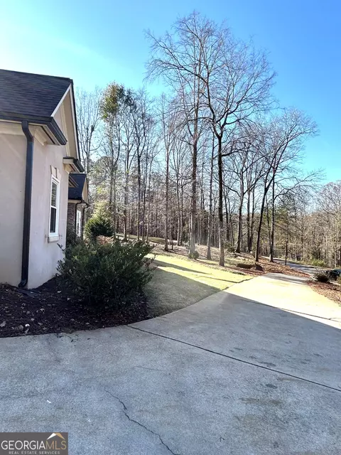 Exterior - 114 Red Oak Trl, Lagrange, GA 30240 photo 4 of 21