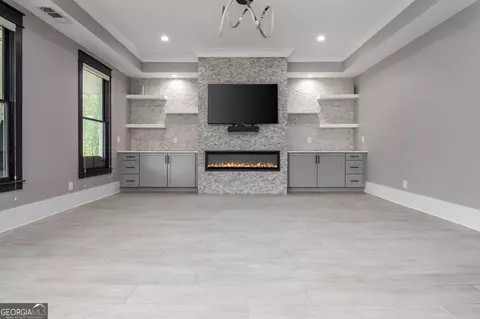 Living - 2804 Skyland Dr NE, Chamblee, GA 30341 photo 5 of 11