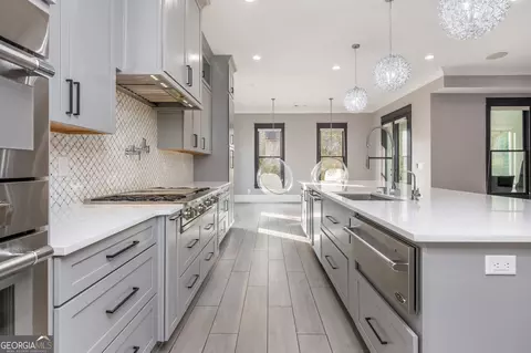 Kitchen - 2804 Skyland Dr NE, Chamblee, GA 30341 photo 2 of 7