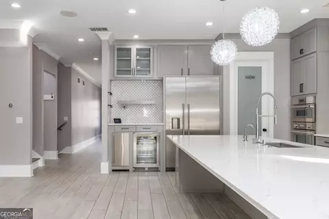 Kitchen - 2804 Skyland Dr NE, Chamblee, GA 30341 photo 5 of 7