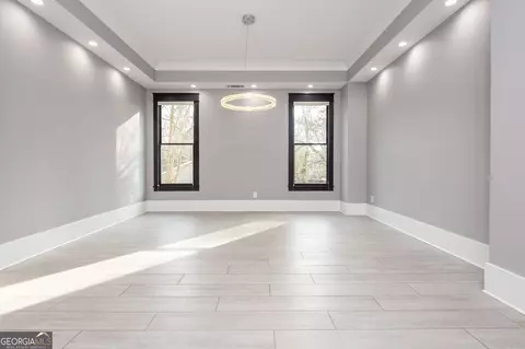 Living - 2804 Skyland Dr NE, Chamblee, GA 30341 photo 2 of 11