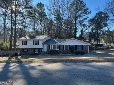 6892 Maddox Rd, Morrow, GA 30260