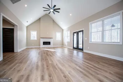 Living - 1605 Five Points Rd, Waco, GA 30182 photo 3 of 5