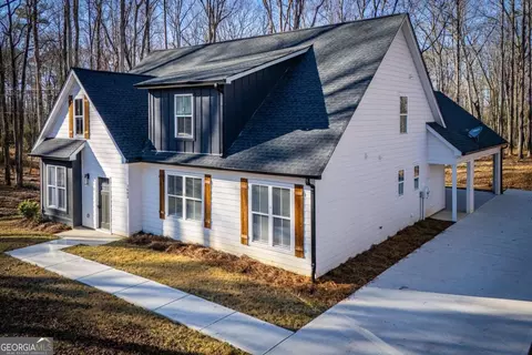 Exterior - 1605 Five Points Rd, Waco, GA 30182 photo 2 of 12