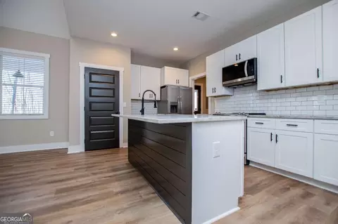 Kitchen - 1605 Five Points Rd, Waco, GA 30182 photo 1 of 3