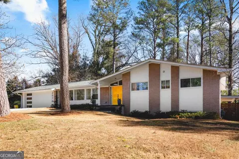 2576 River Oak Dr, Decatur, GA 30033