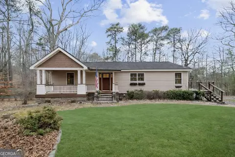 1429 Lakeview Rd, Grayson, GA 30017