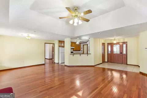 Living - 269 High Point Rd, Buchanan, GA 30113 photo 2 of 5