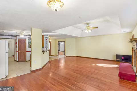 Living - 269 High Point Rd, Buchanan, GA 30113 photo 3 of 5