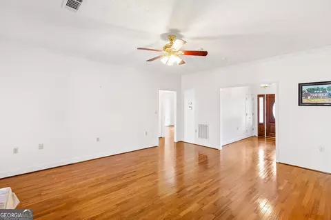 Living - 273 High Point Rd, Buchanan, GA 30113 photo 4 of 6