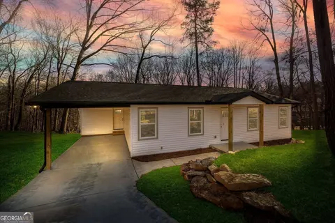 3672 Hidden Pond Dr, Gainesville, GA 30506