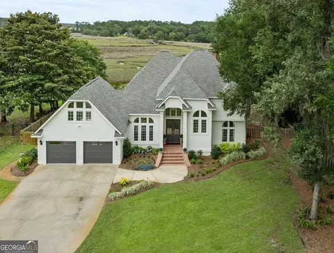 154 Sayle Ln, Richmond Hill, GA 31324