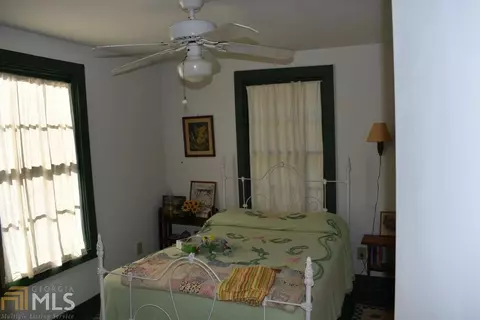Bedroom - 124 E Ward Rd, Jackson, GA 30233 photo 2 of 3