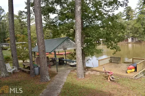 Exterior - 124 E Ward Rd, Jackson, GA 30233 photo 7 of 10