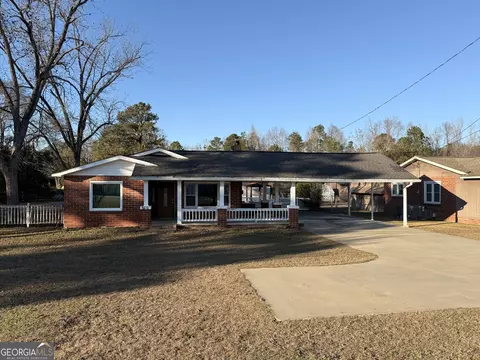 210 Savannah Ave, East Dublin, GA 31027
