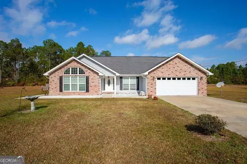 99 Jennifer Ln, Baxley, GA 31513