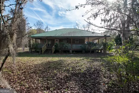 3323 Clarks Bluff Rd, Kingsland, GA 31548