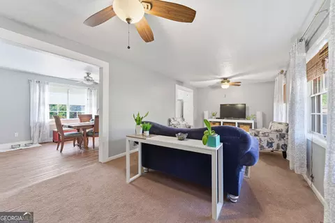 3033 Thrasher Cir, Decatur, GA 30032